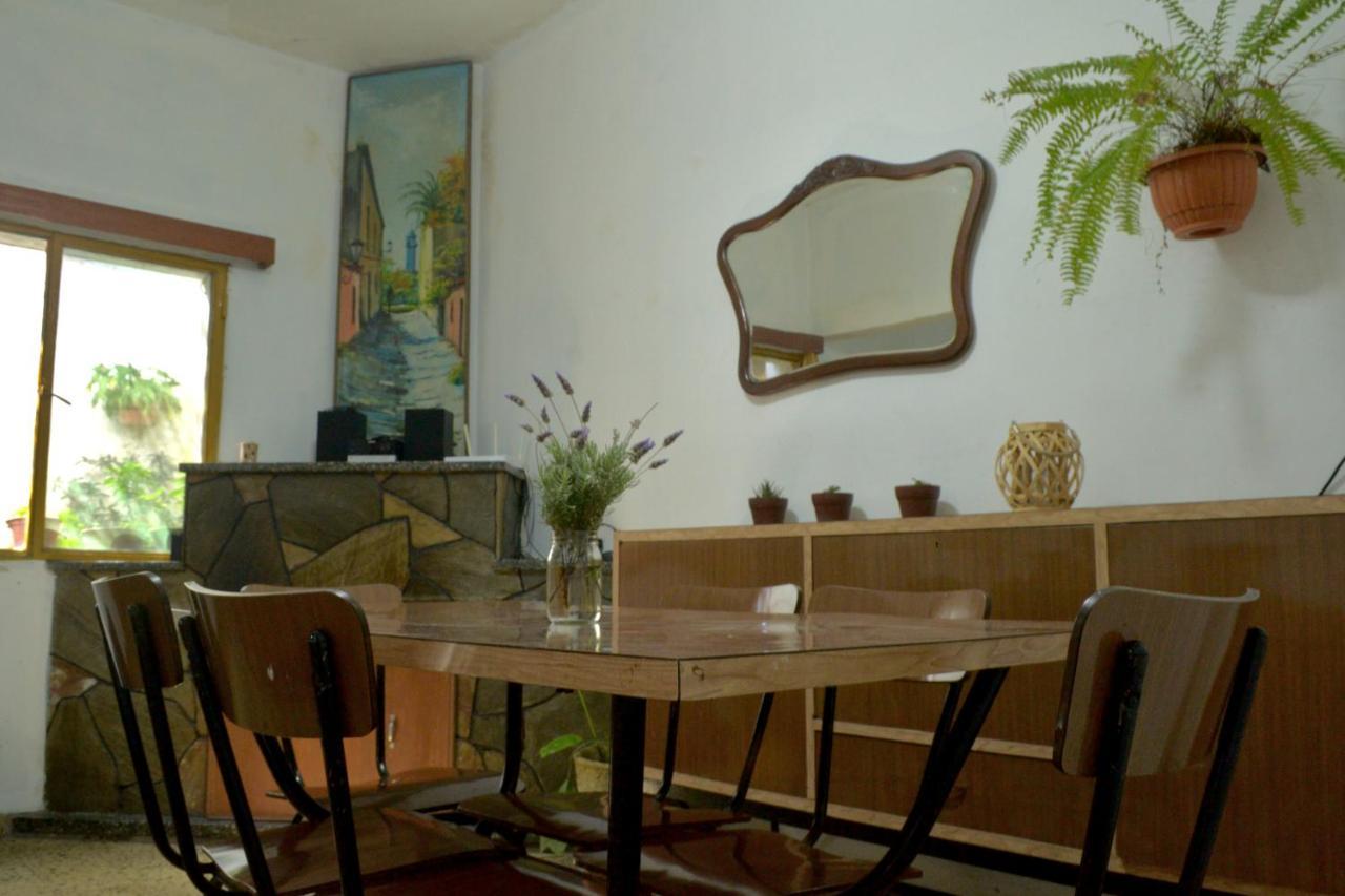 Apartamento Agradable casa con chimenea interior y parrillero. A 250m de la playa Colonia Del Sacramento Exterior foto